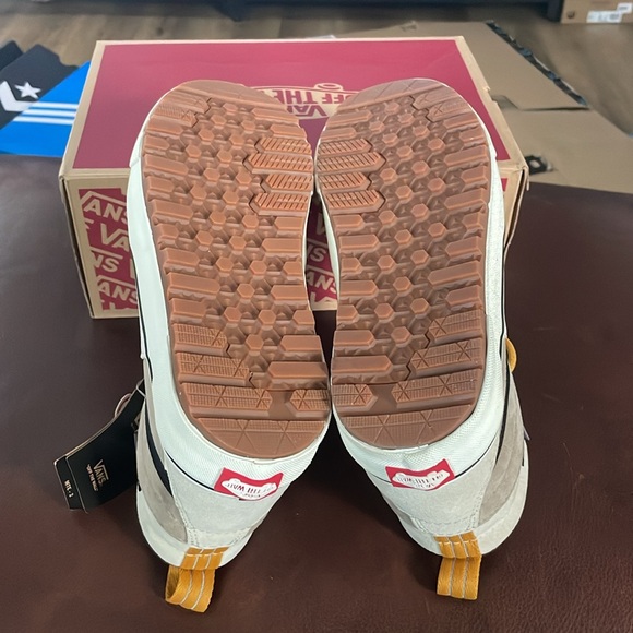 Vans Sk8-Hi Mte-2 Utility Pop White Womens 9 - Picture 4 of 5